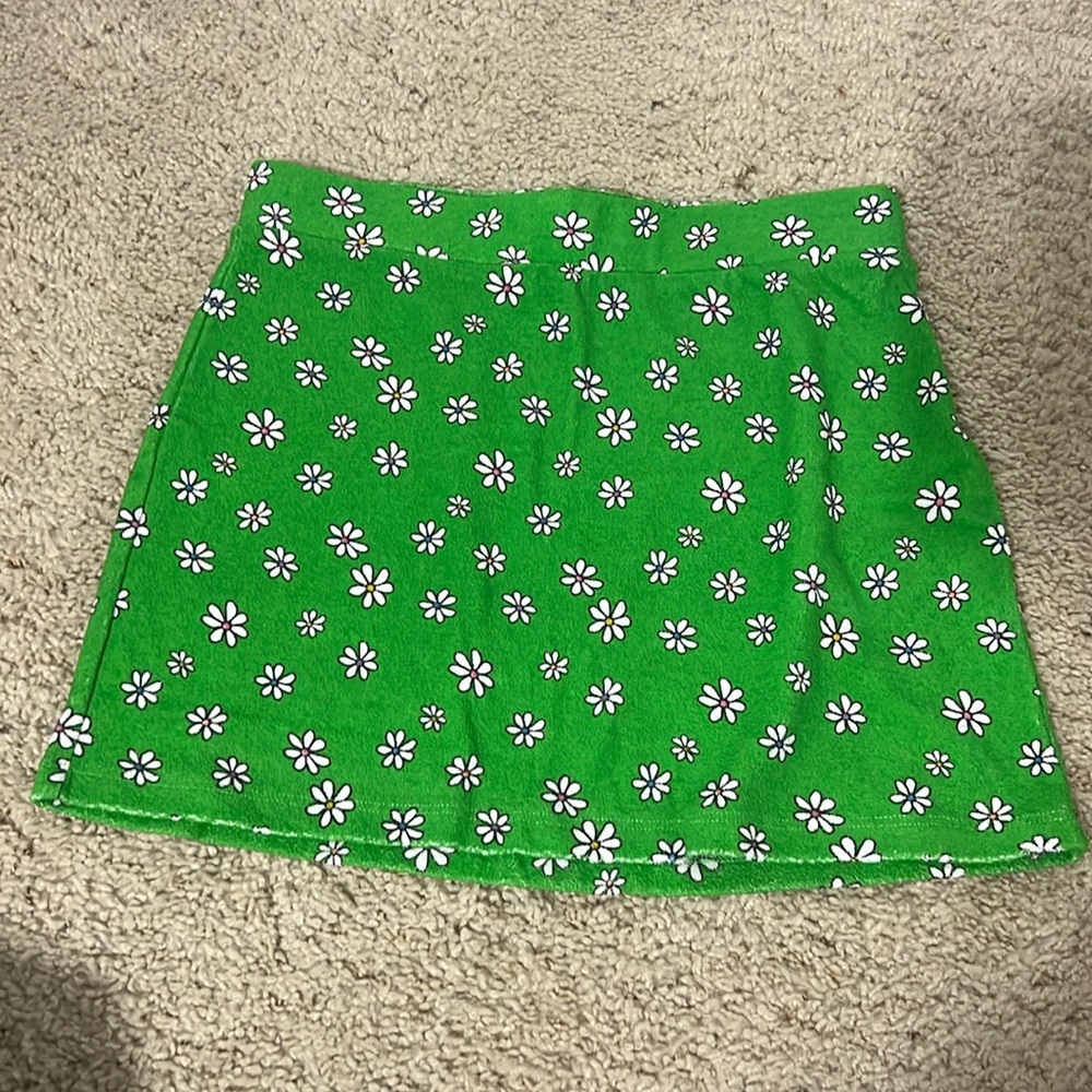Green floral mini skirt